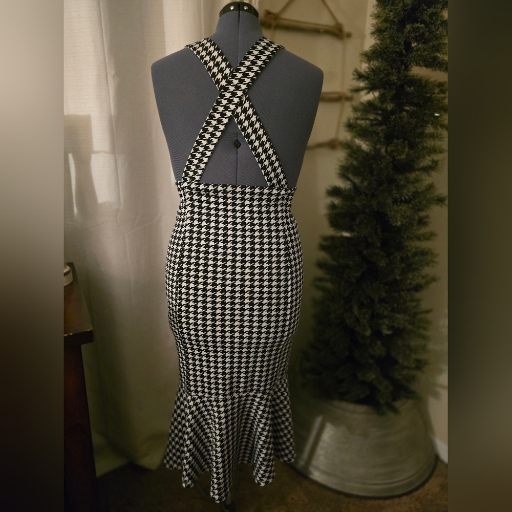 Elegant Black and White Houndstooth Dress
